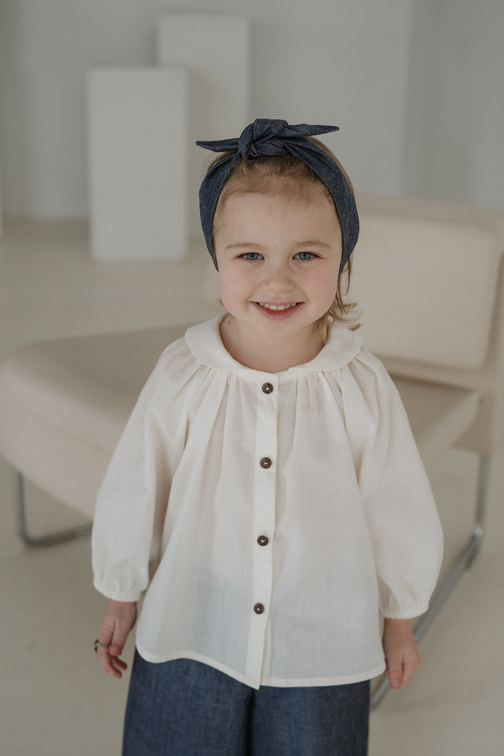 White blouse with a collar