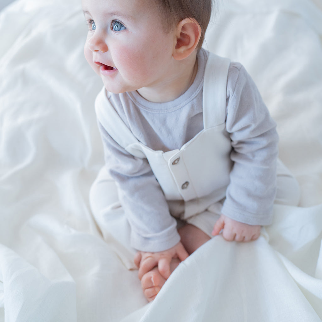 Baby bodysuit sand