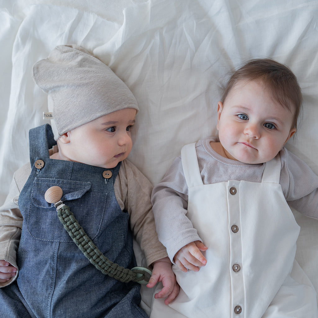 Baby bodysuit sand