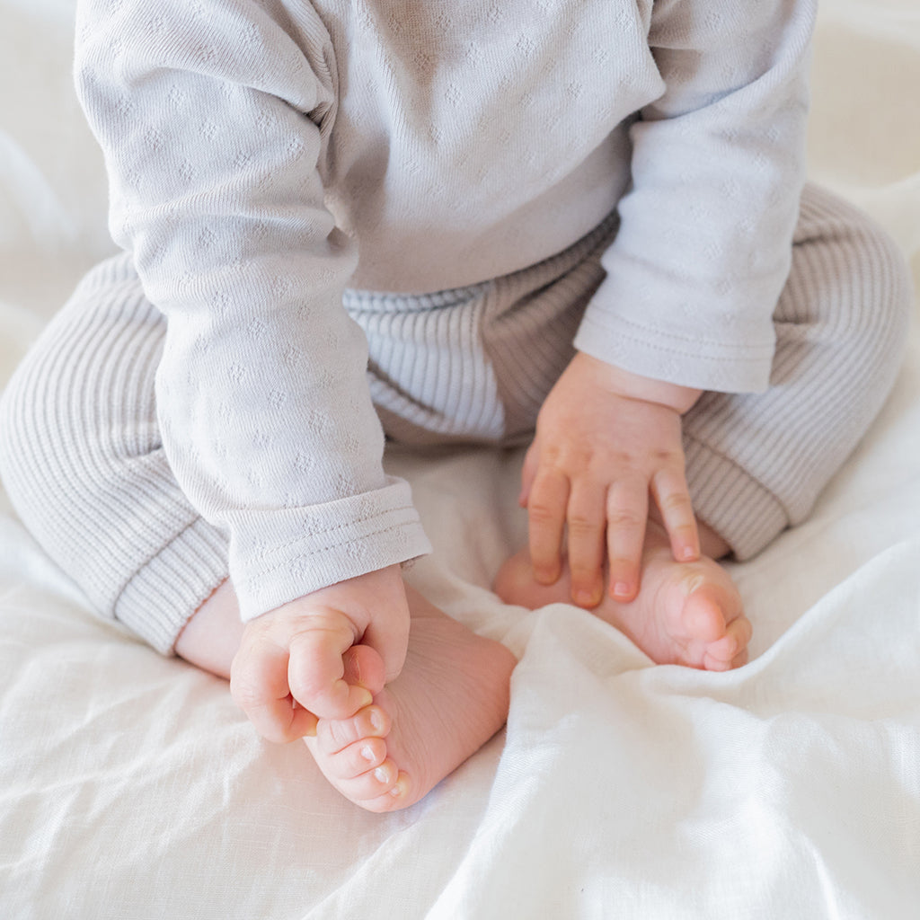 Baby bodysuit sand