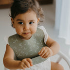 Silicone bib – flowers